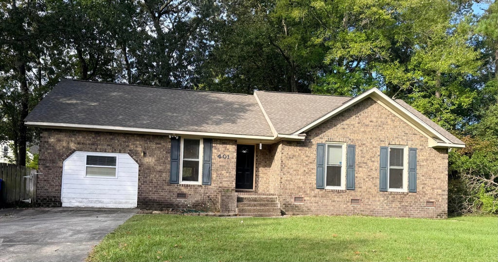 Photo of 401 Brailsford BLVD, Summerville, SC 29485 (MLS # 26028383)