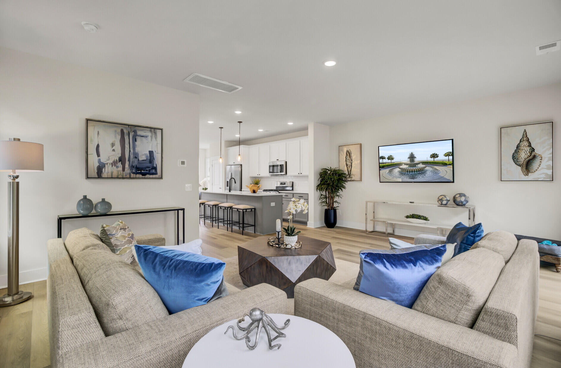 124 Fernbank Road Court