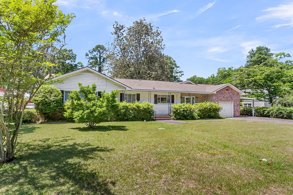 Photo of 1024 Lepley Road, Hanahan, SC 29410 (MLS # 26012844)