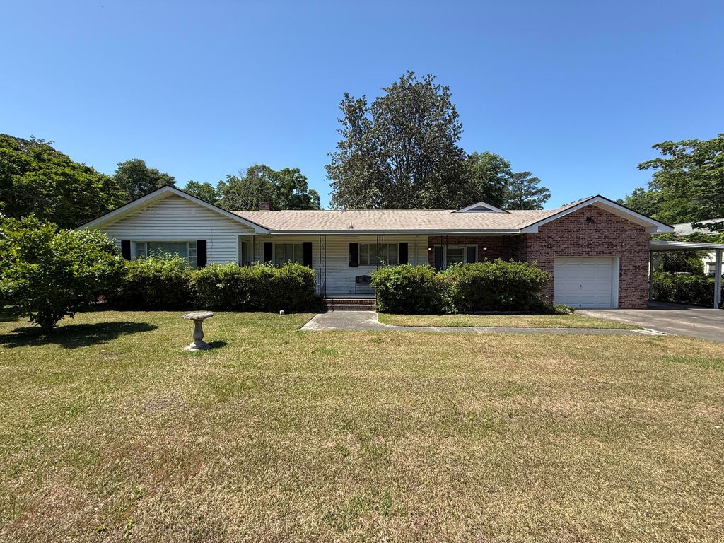 Photo of 1024 Lepley Road, Hanahan, SC 29410 (MLS # 26012844)