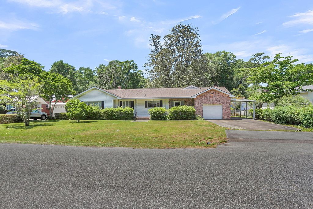 Photo of 1024 Lepley Road, Hanahan, SC 29410 (MLS # 26012844)