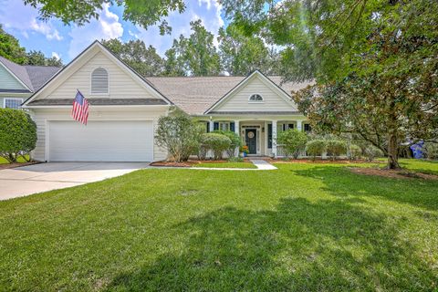 Photo of 2120 Tall Grass Circle, Mount Pleasant, SC 29466 (MLS # 25023157) Photo of 2120 Tall Grass Circle, Mount Pleasant, SC 29466 (MLS # 25023157)