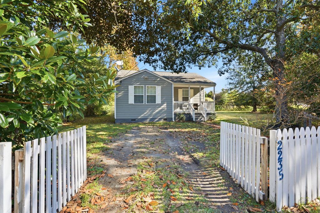 Photo of 2235 Bailey Drive, North Charleston, SC 29405 (MLS # 25030903)