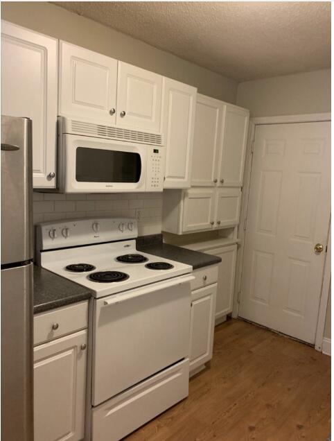 921 Simmons Avenue A & B