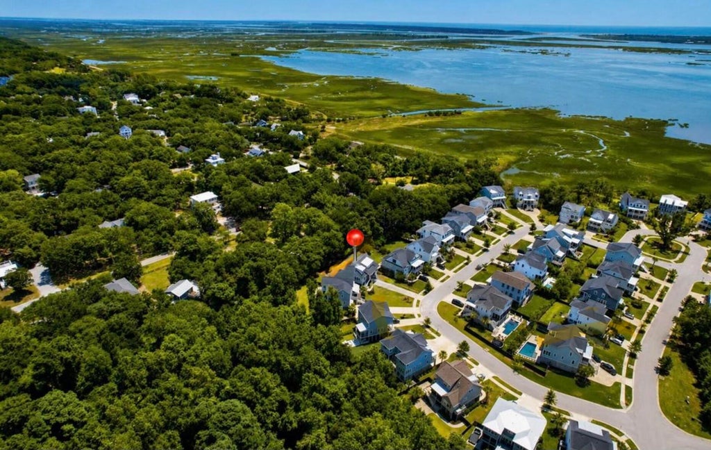 Photo of 3600 Tidal Flat Circle, Mount Pleasant, SC 29466 (MLS # 26027910)