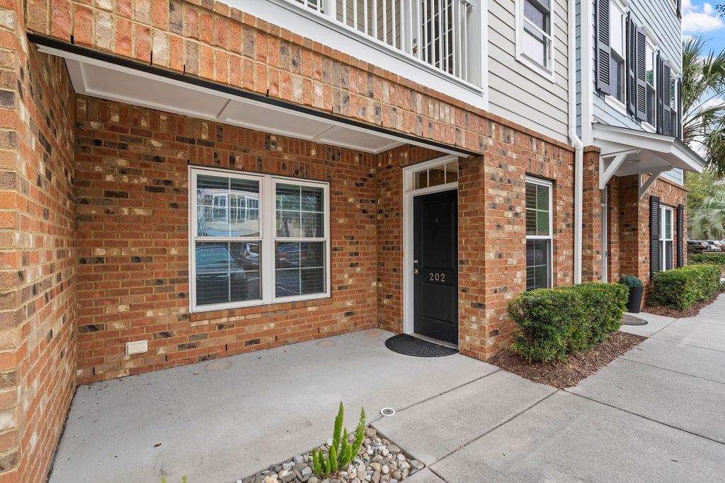 Photo of 656 Coleman Boulevard #202, Mount Pleasant, SC 29464 (MLS # 26001408)