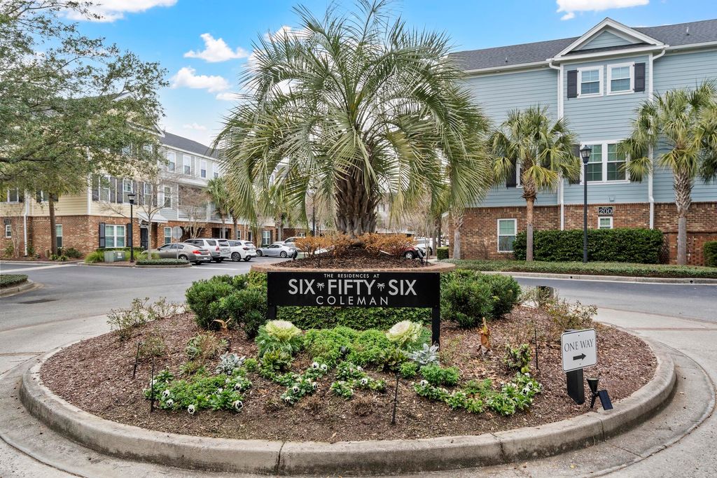 Photo of 656 Coleman Boulevard #202, Mount Pleasant, SC 29464 (MLS # 26001408)