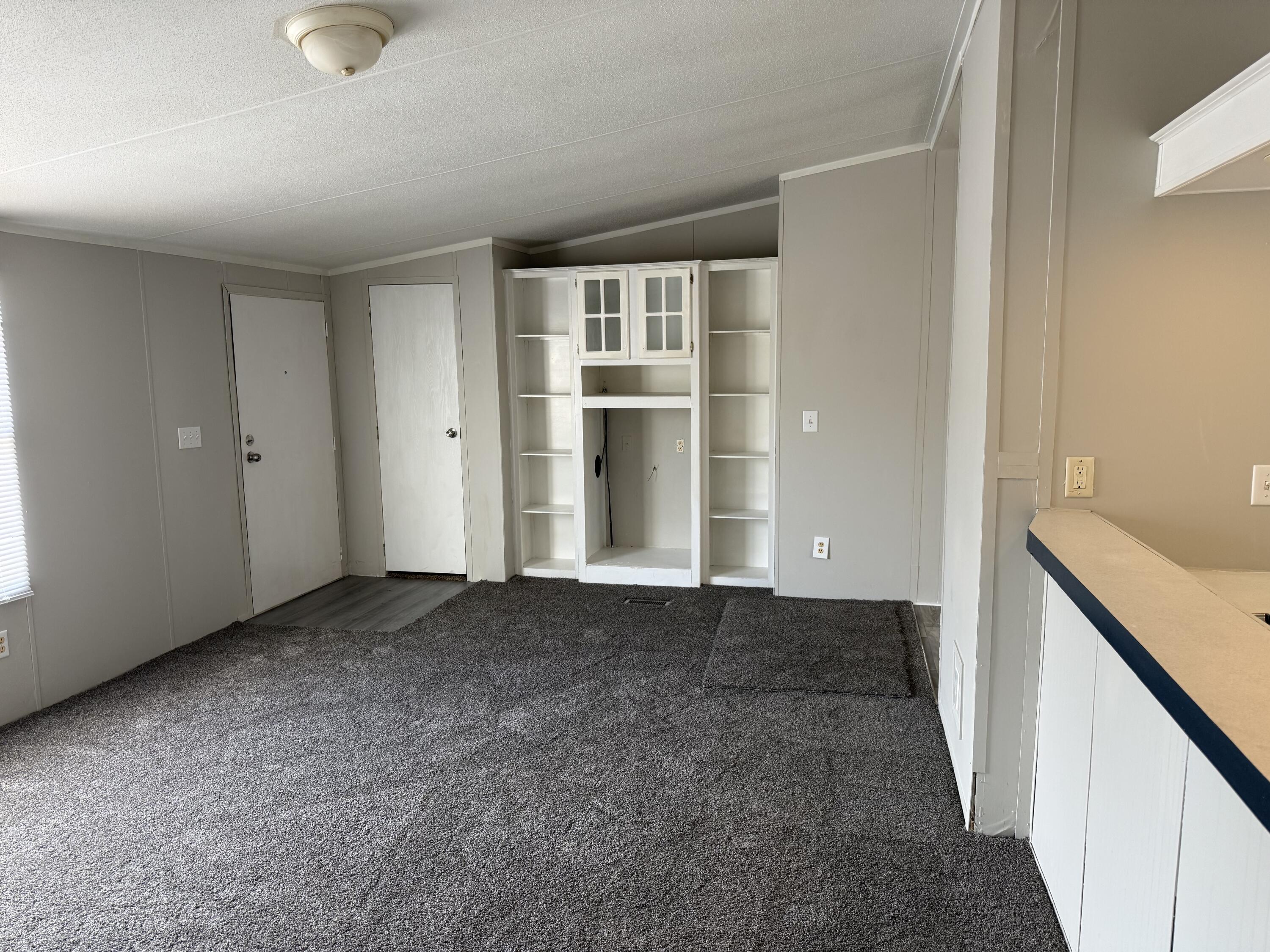 10685 Jefferies Highway