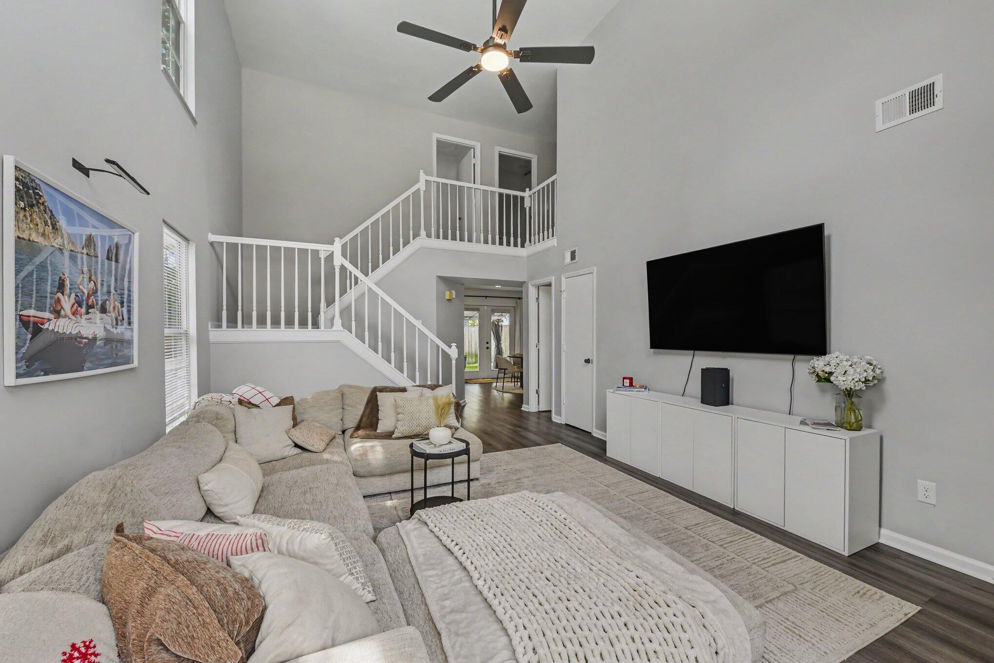 2076 Wild Flower Lane