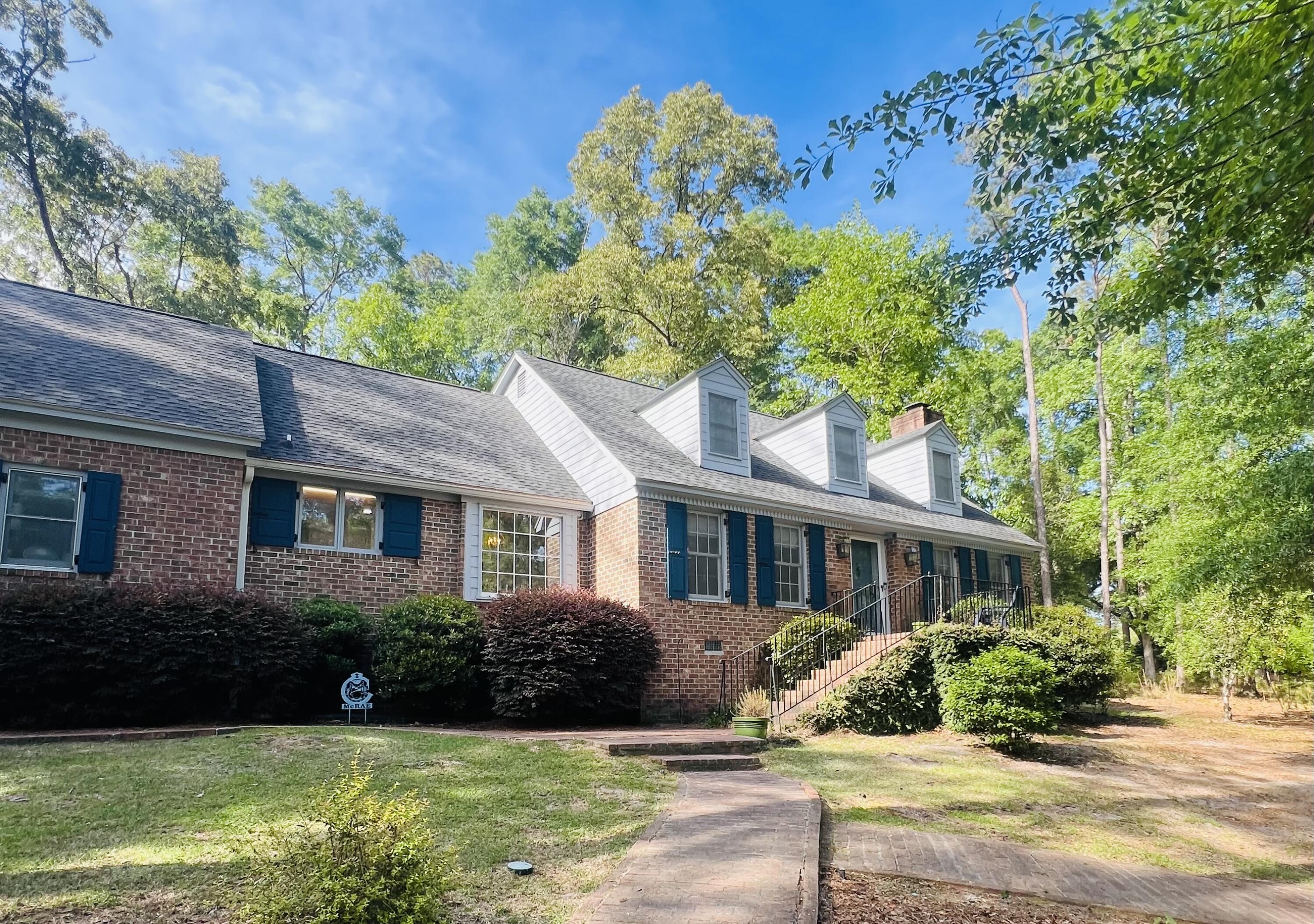 904 Churchill Road