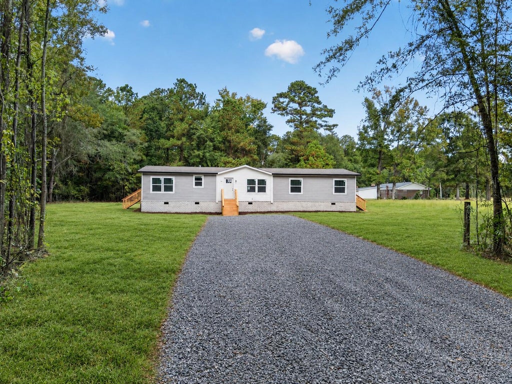 Photo of 326 Deliverance Drive, Eutawville, SC 29048 (MLS # 26027761)