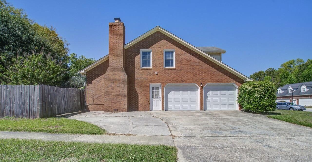 101 N Warwick Trace