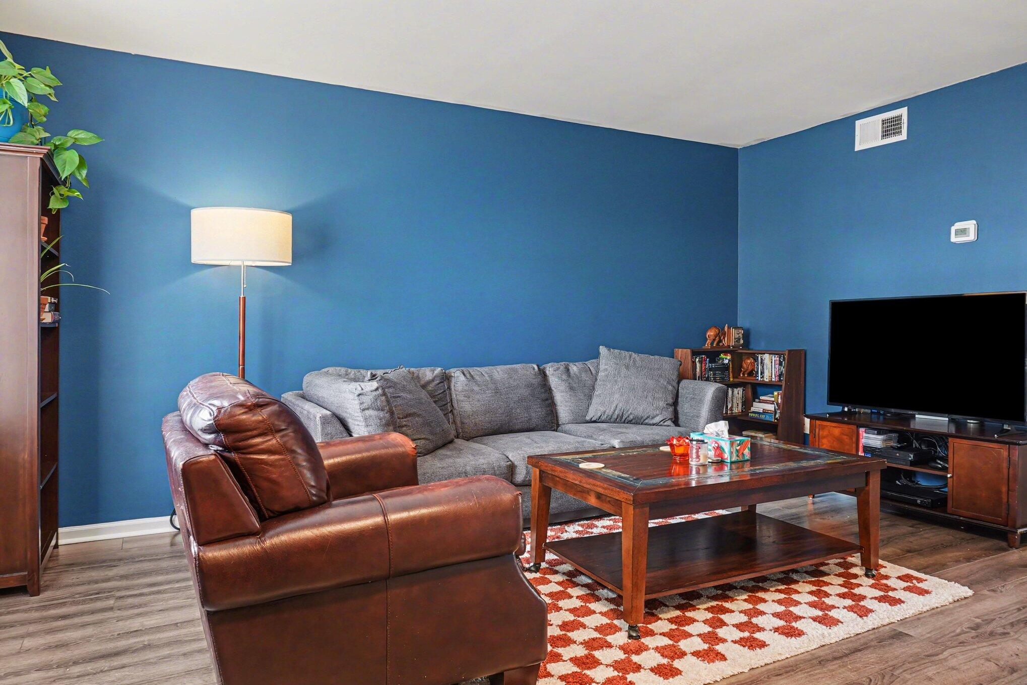 406 Crestview Drive B