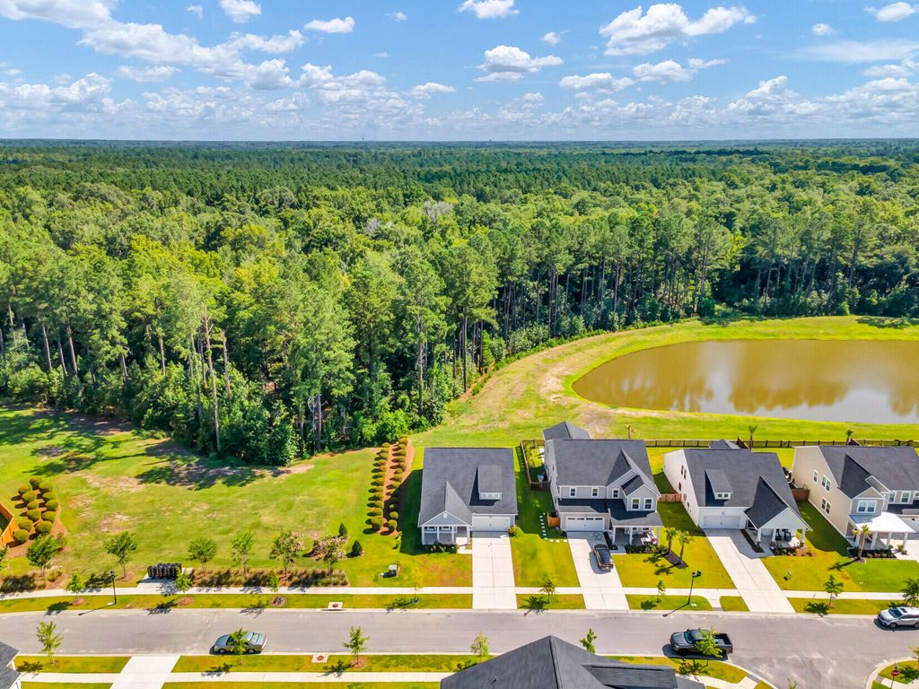Photo of 991 Arrowwood Way, Summerville, SC 29485 (MLS # 26019842)