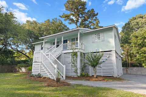 Photo of 1543 Macoma Road, Mount Pleasant, SC 29466 (MLS # 25025502)