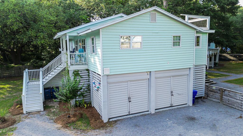 Photo of 1543 Macoma Road, Mount Pleasant, SC 29466 (MLS # 25025502)