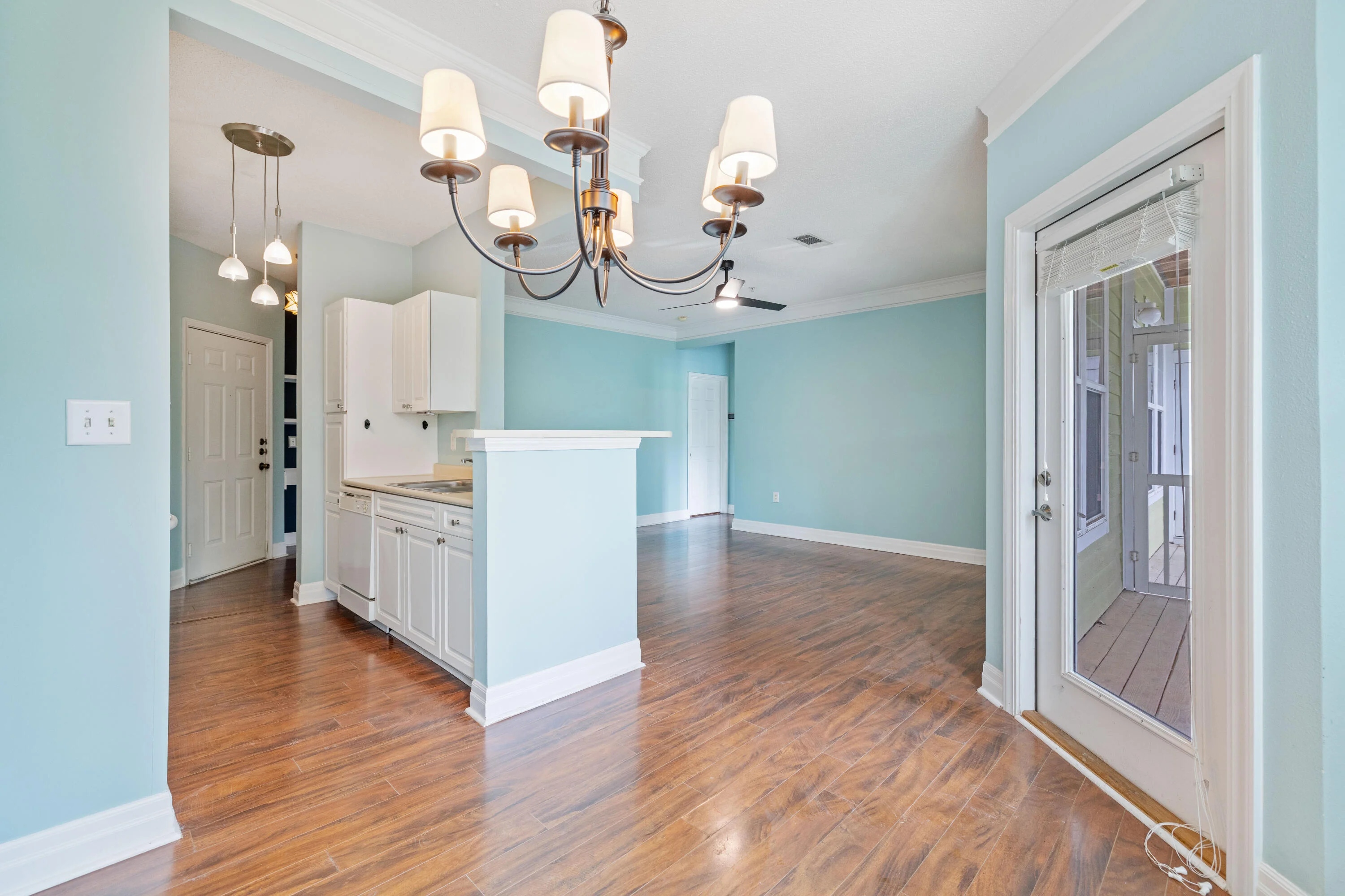 2322 Chatelain Way