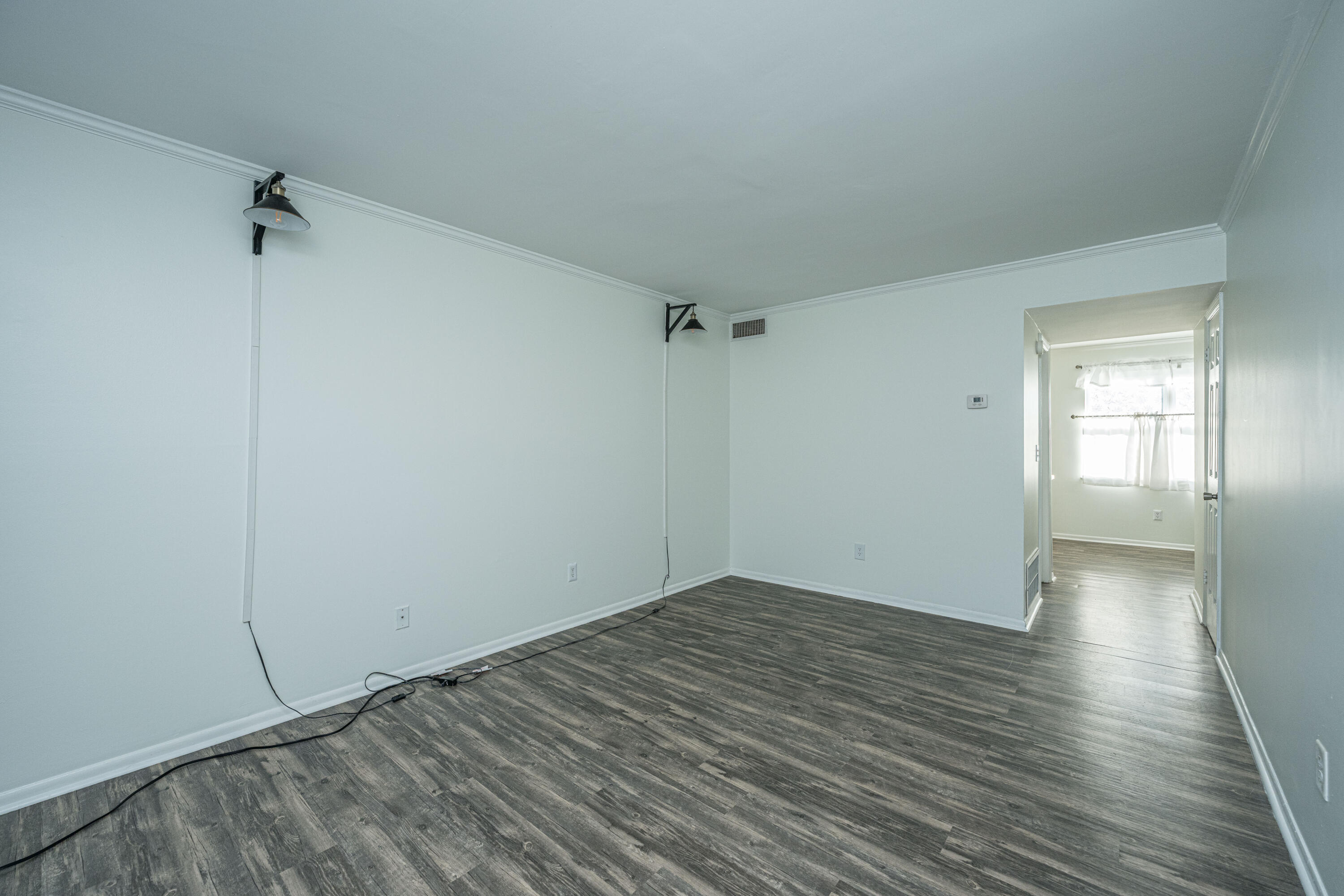 519 Parkdale Drive L