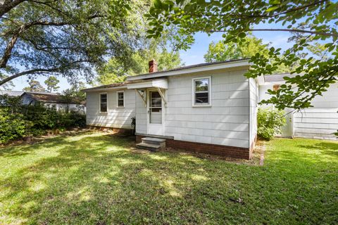 A home in North Charleston