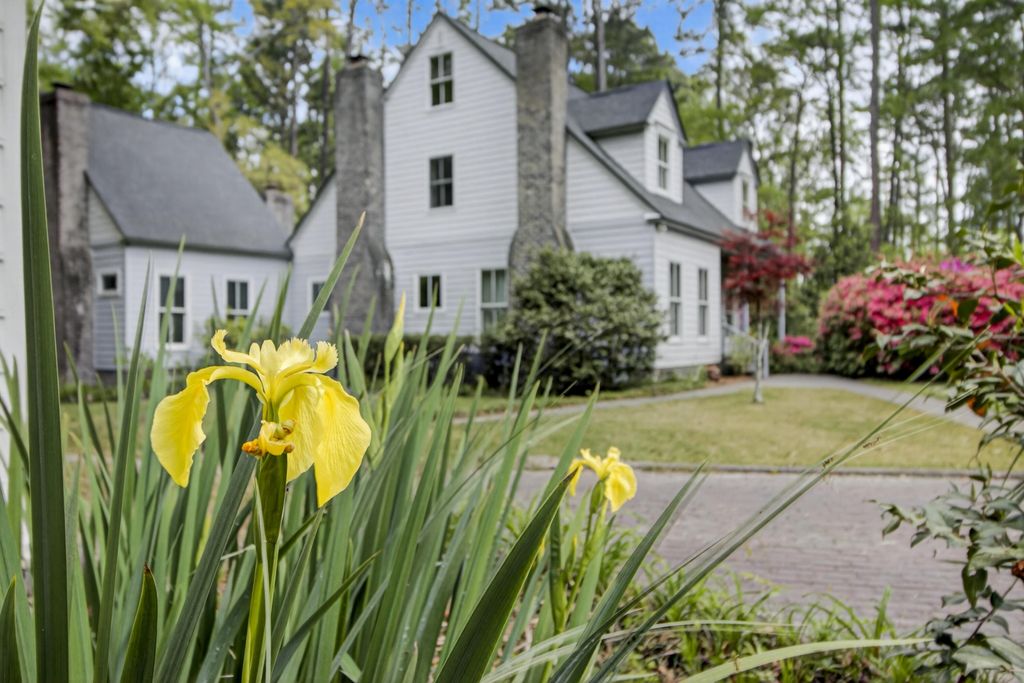 Photo of 104 Willis Lane, Summerville, SC 29483 (MLS # 26011030)