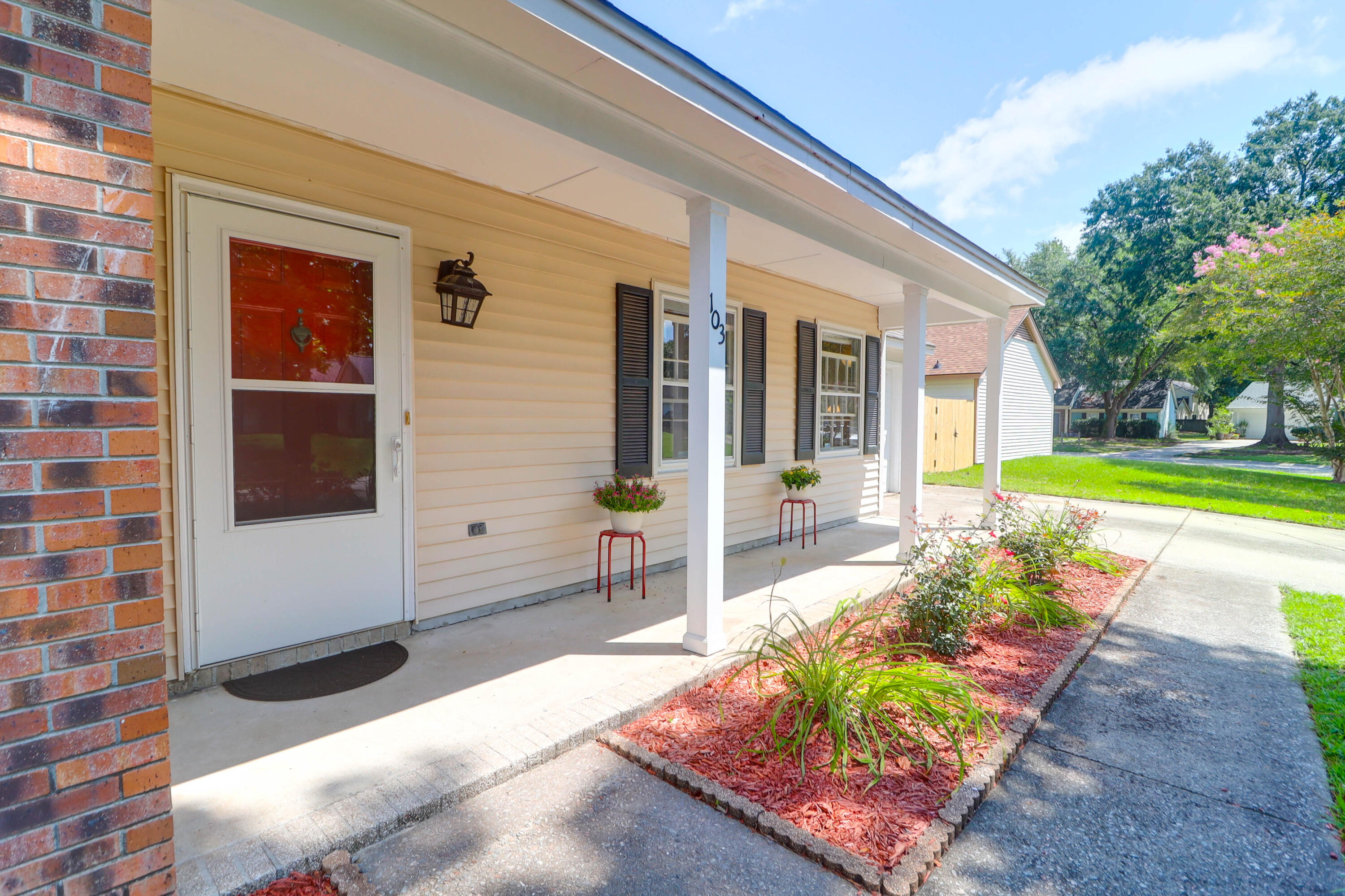 103 Saxton Court