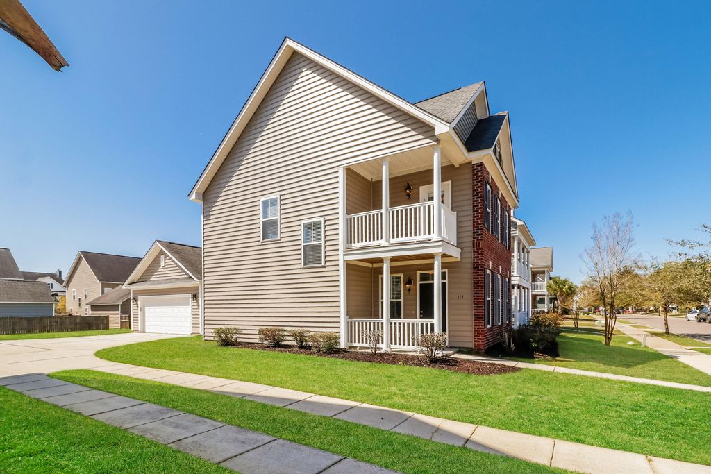 Photo of 113 Pavilion Street, Summerville, SC 29483 (MLS # 25028268)