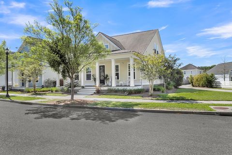 Photo of 445 Watergrass Way, Summerville, SC 29485 (MLS # 26008767)