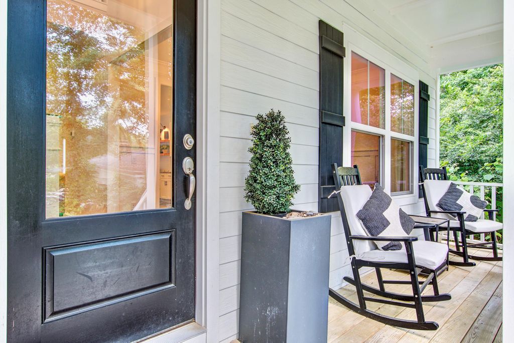 Photo of 914 Dill Avenue, Charleston, SC 29412 (MLS # 26004368)