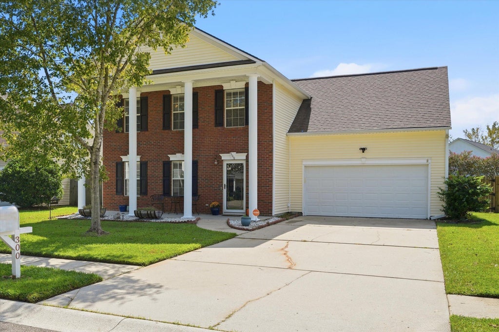 Photo of 300 Dunning Road, Summerville, SC 29486 (MLS # 26027450)