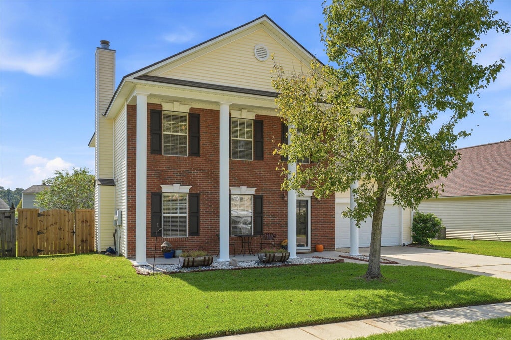 Photo of 300 Dunning Road, Summerville, SC 29486 (MLS # 26027450)