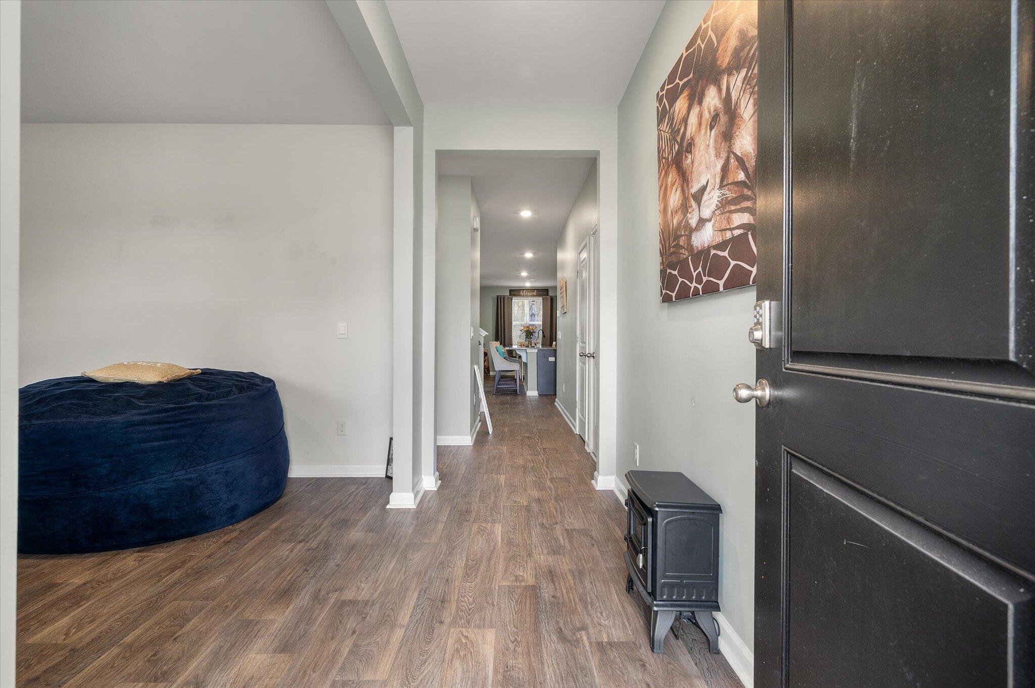 324 Spruce Ivy Street