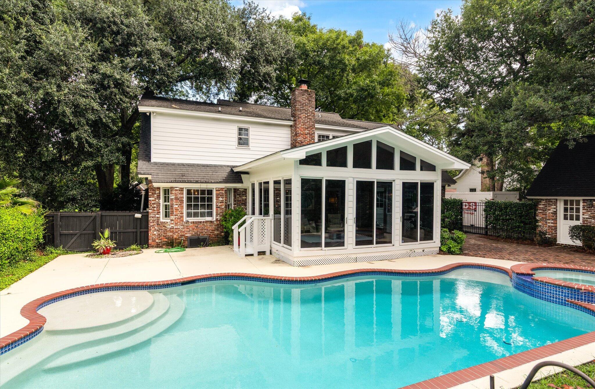 975 Harbortowne Road