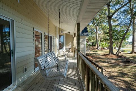 A home in Edisto Island