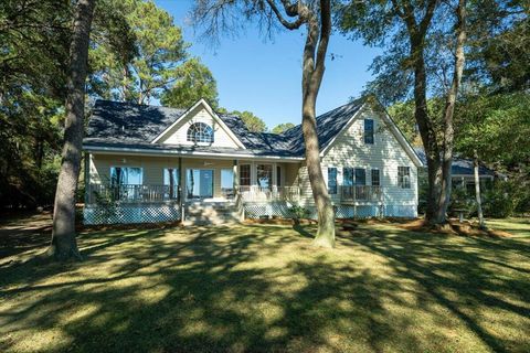 A home in Edisto Island