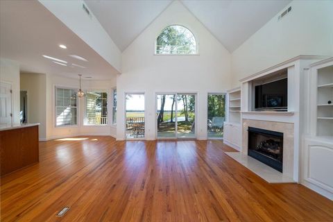 A home in Edisto Island