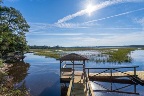 A home in Edisto Island