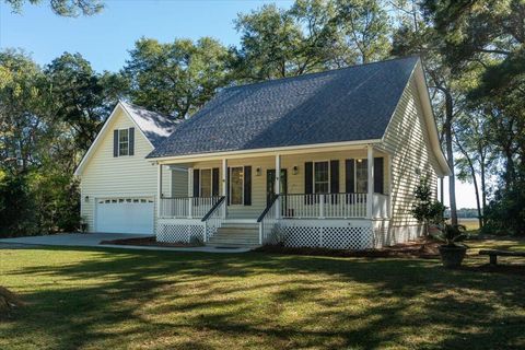 A home in Edisto Island