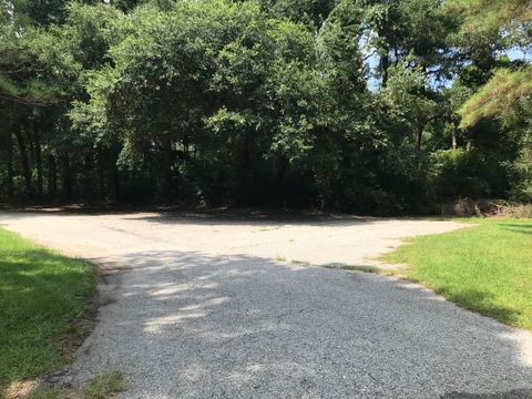 A home in Edisto Island