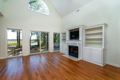 A home in Edisto Island