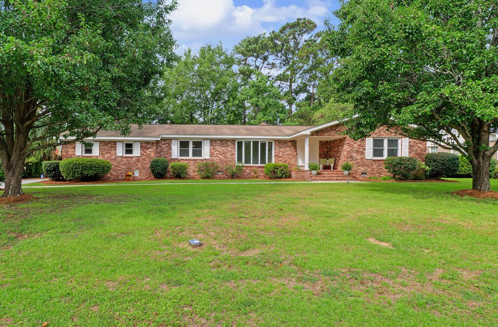 Photo of 1 Mueller Drive, Charleston, SC 29407 (MLS # 26020201)