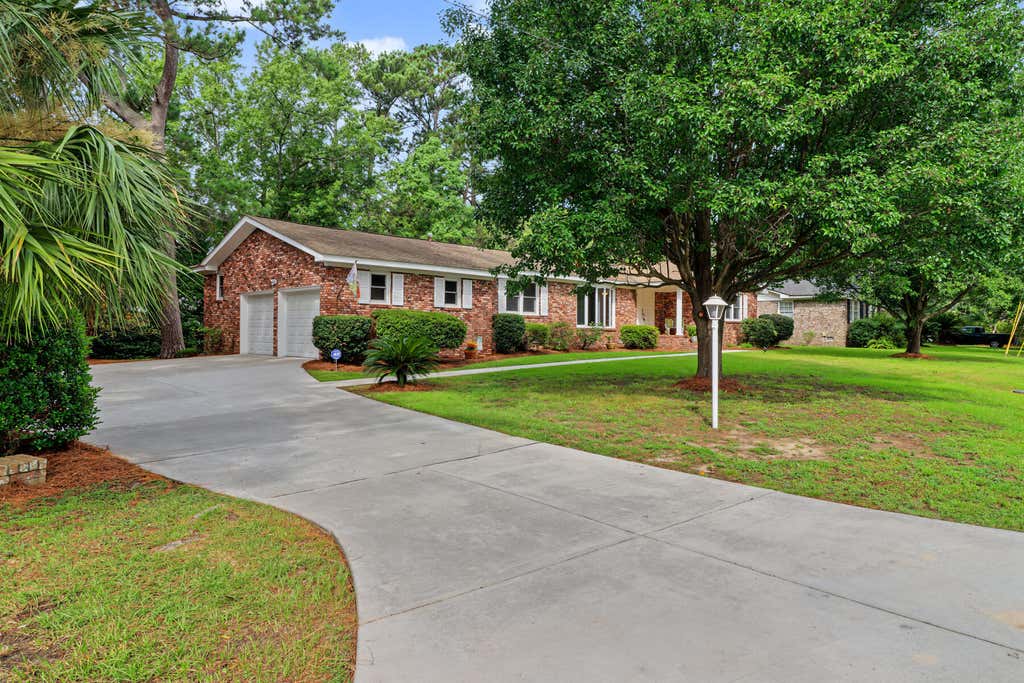 Photo of 1 Mueller Drive, Charleston, SC 29407 (MLS # 26020201)