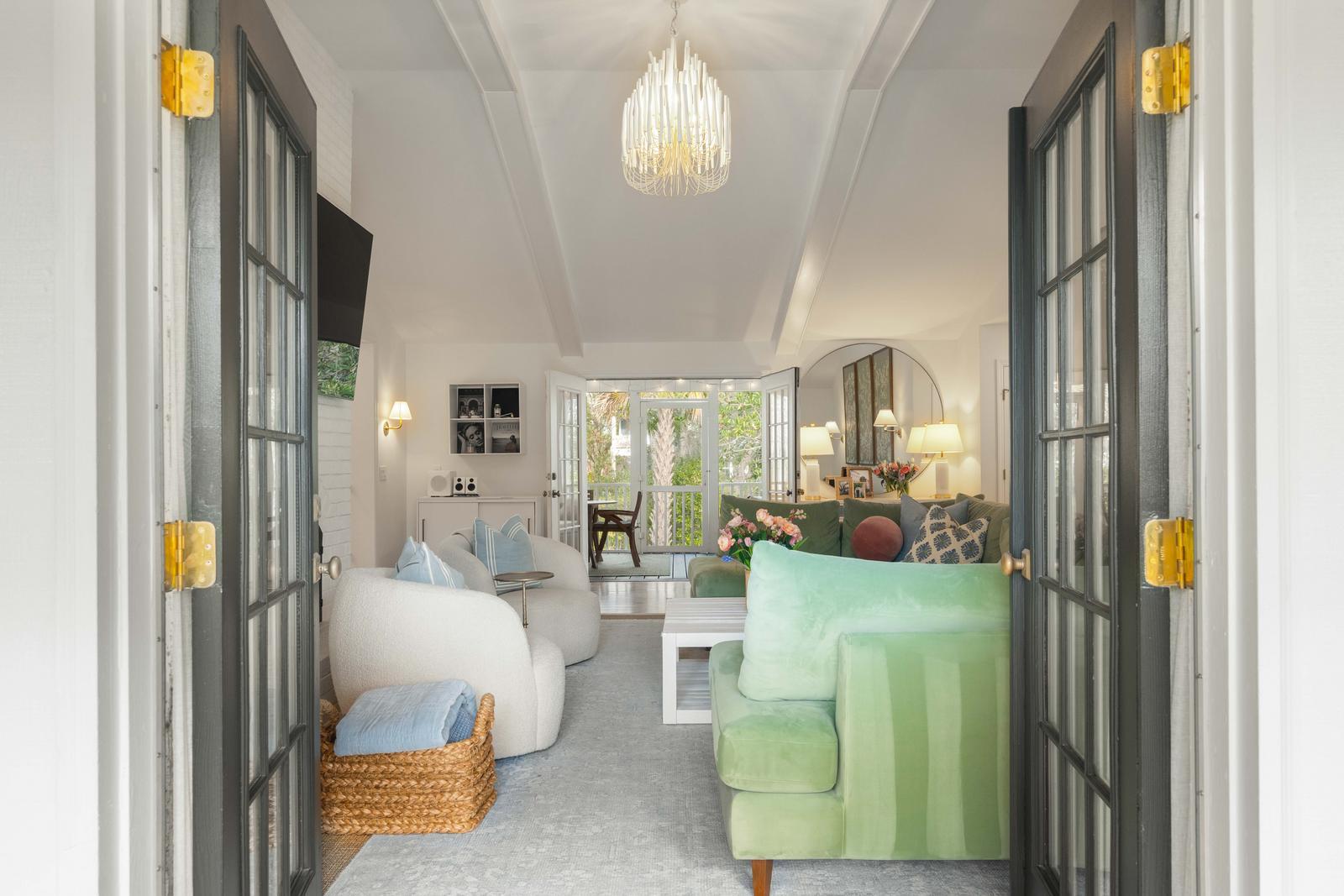 1286 W Vagabond Lane