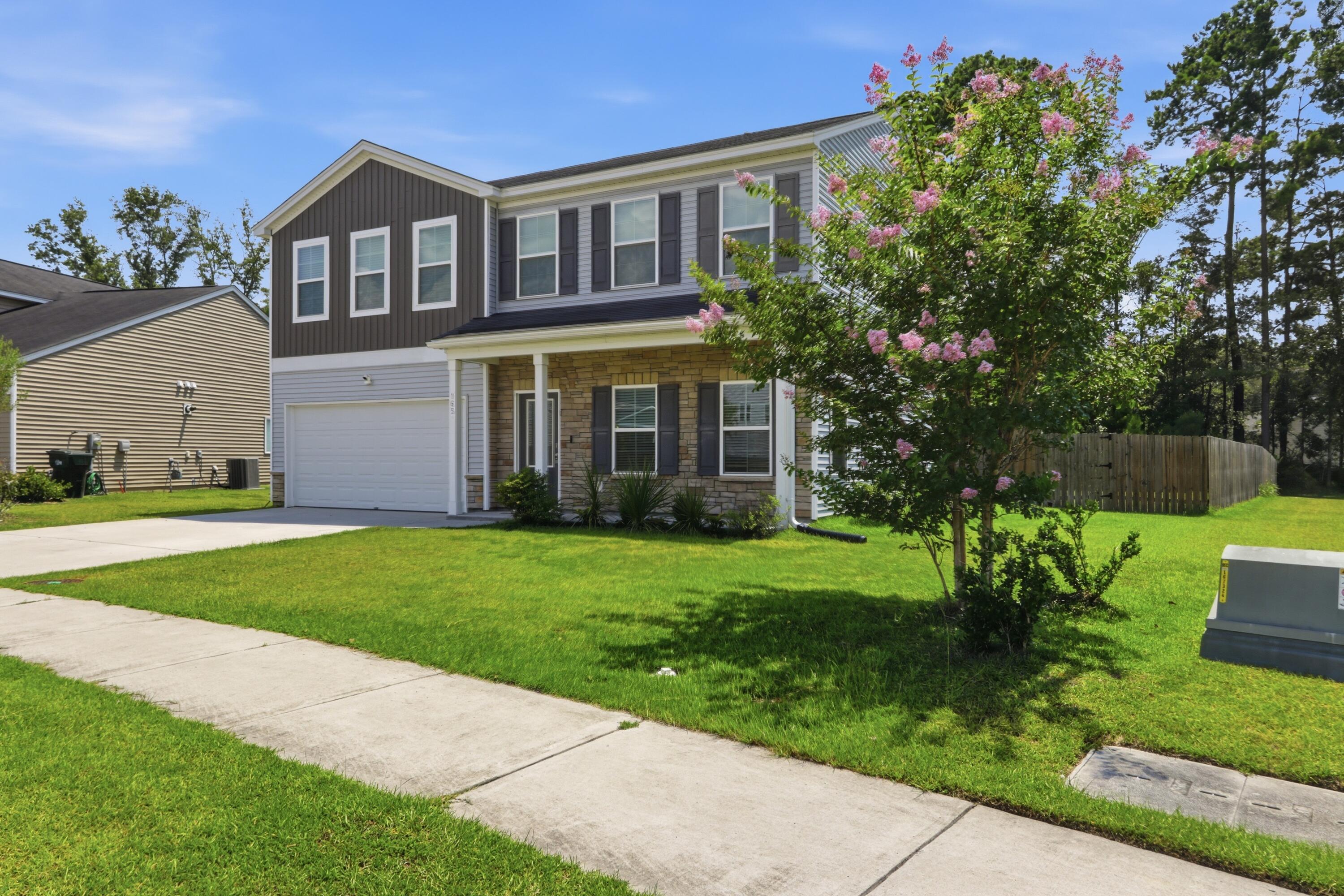 165 Clydesdale Circle