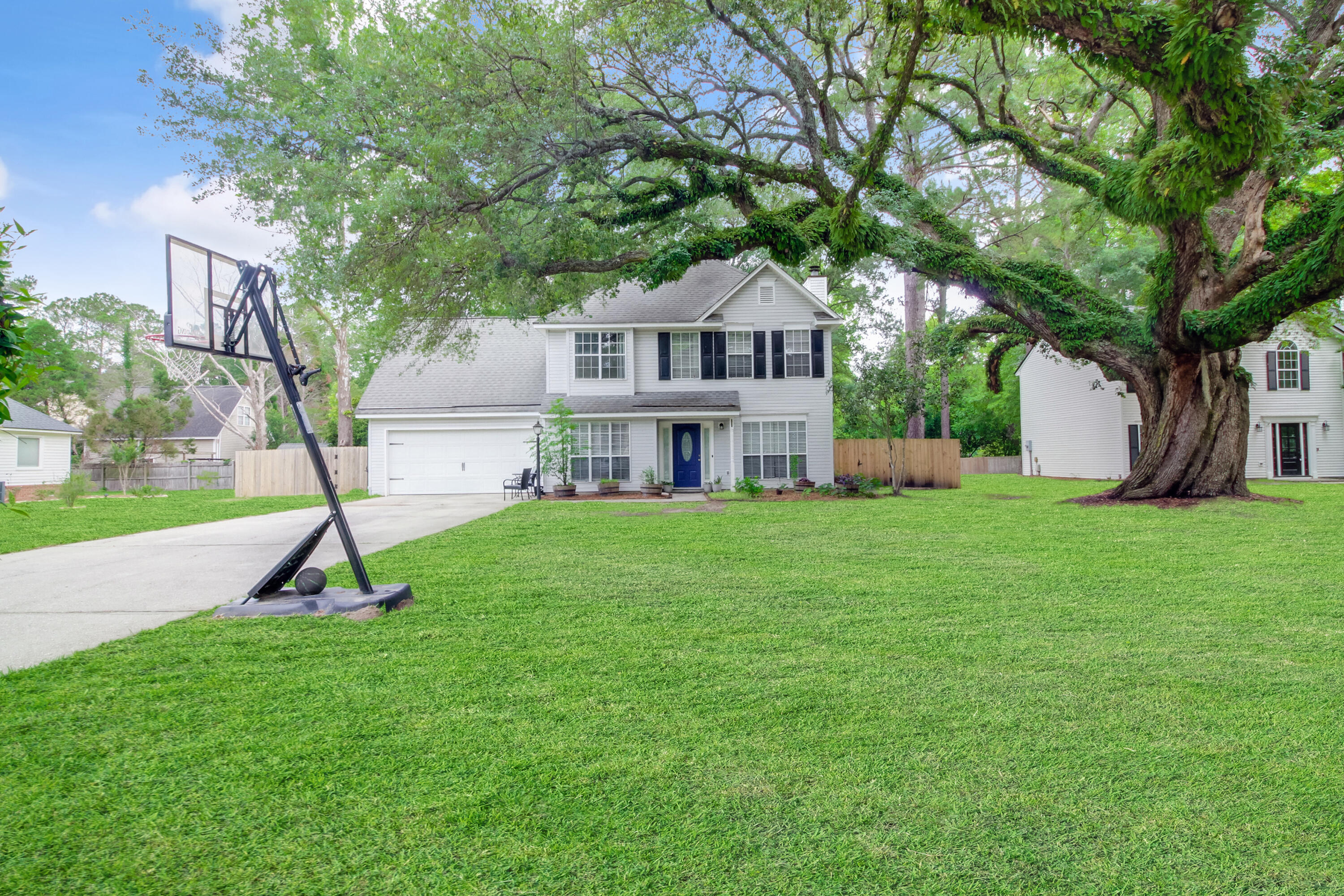 709 Black Oak Boulevard
