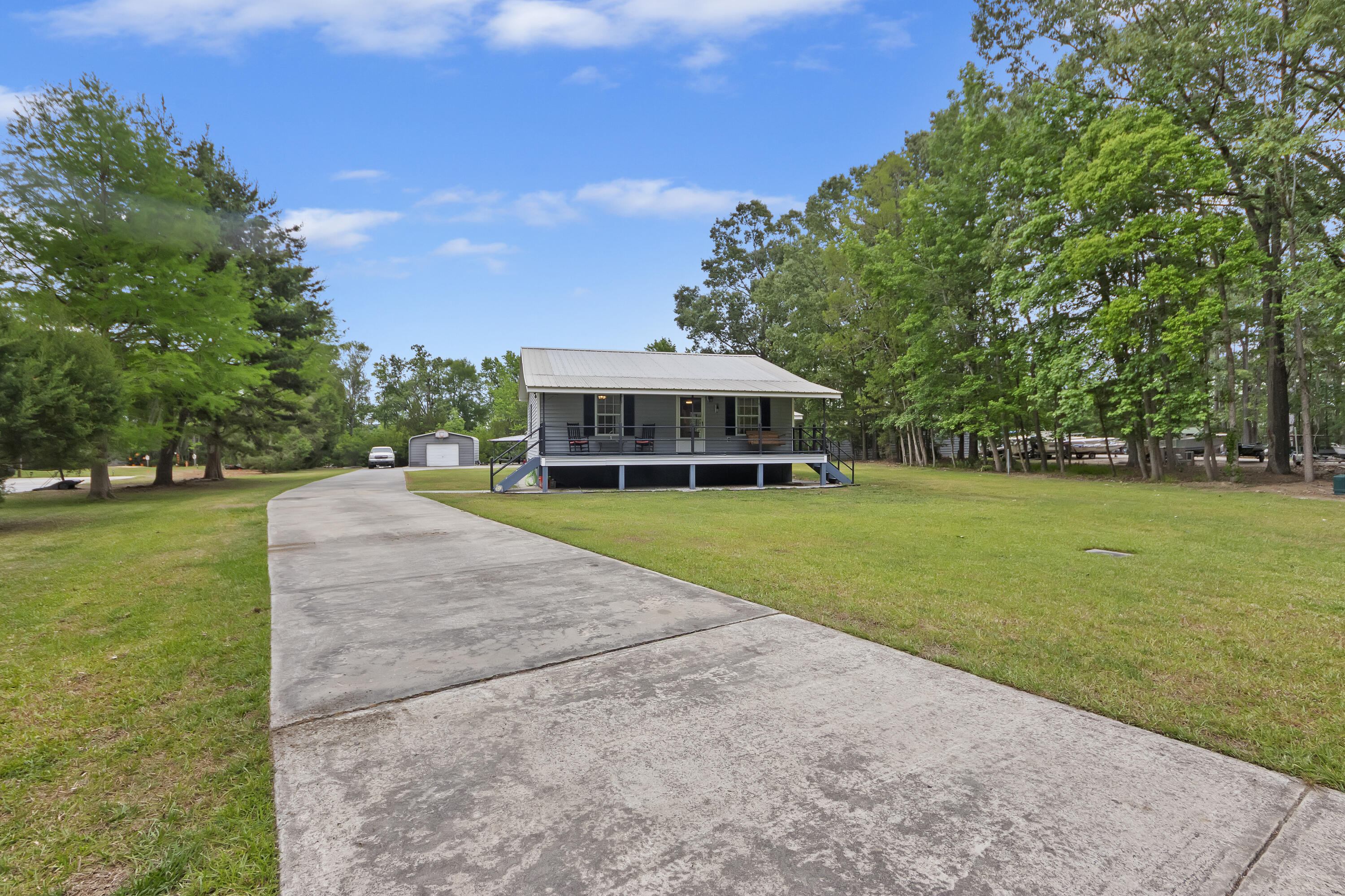 589 Backfield Road