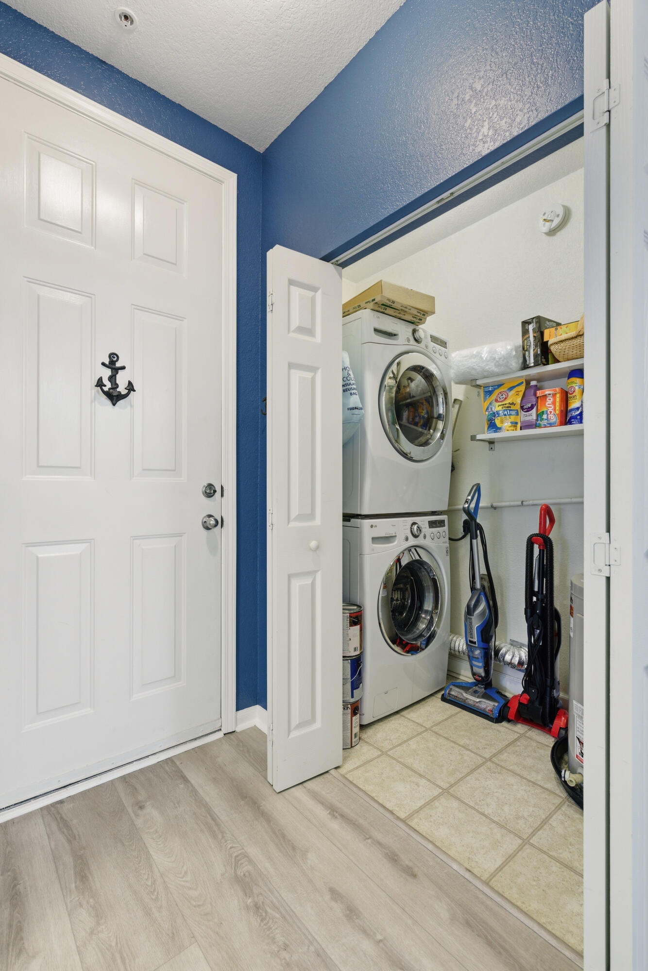 60 Fenwick Hall Allee Alley Apt 537