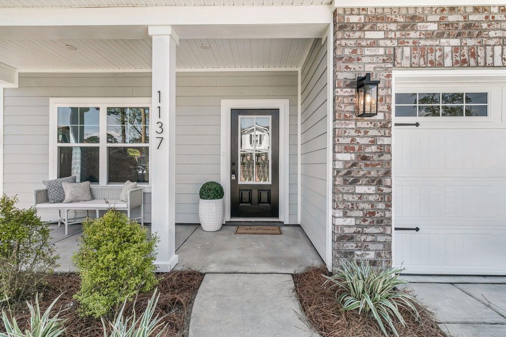 Photo of 1137 Forbes Avenue, Charleston, SC 29407 (MLS # 26008707)