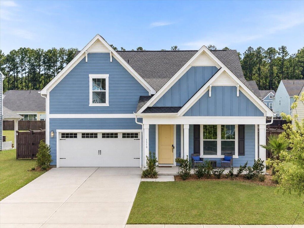 Photo of 1310 Homecoming Boulevard, Ravenel, SC 29470 (MLS # 26021601)