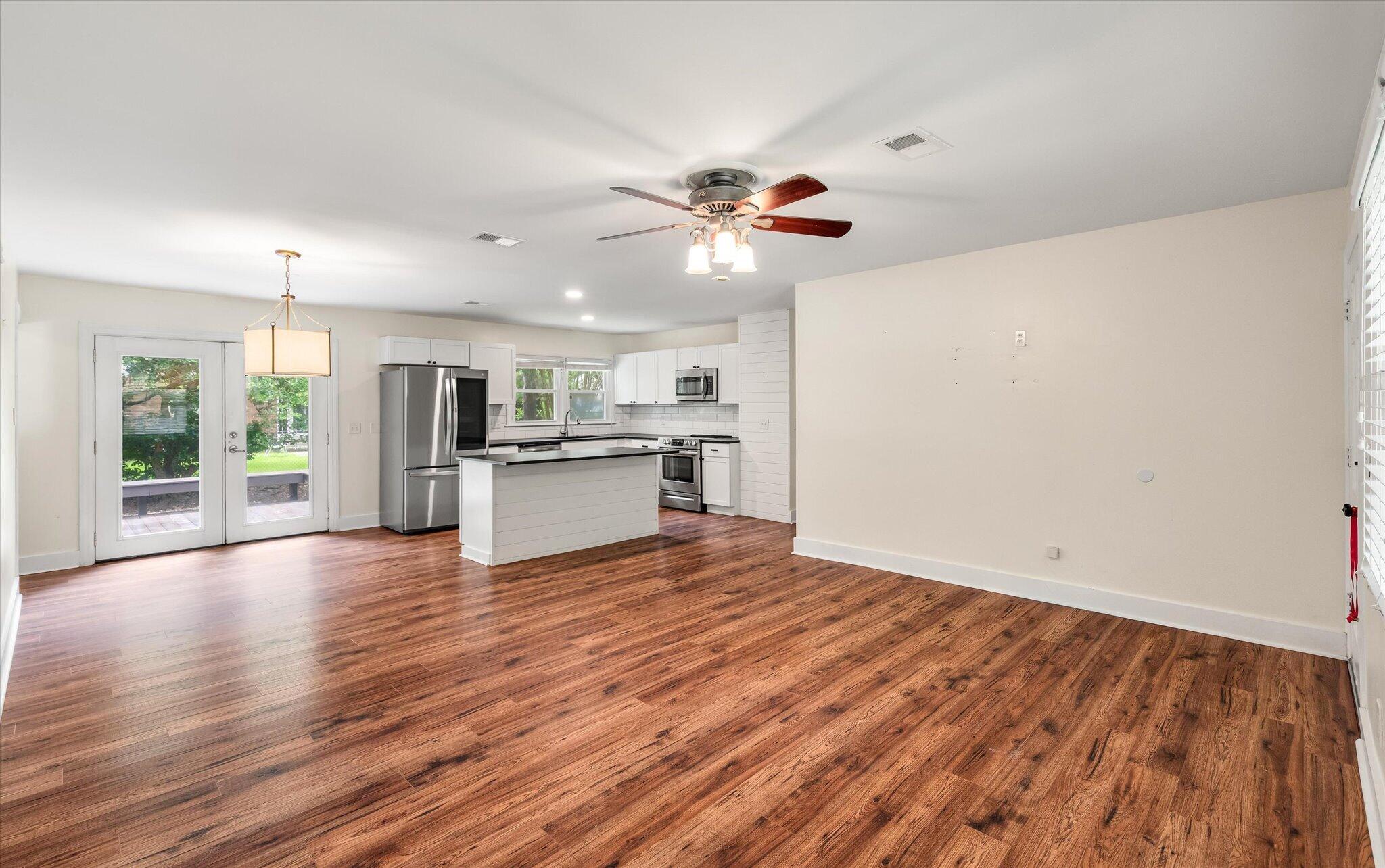 1842 Gippy Lane