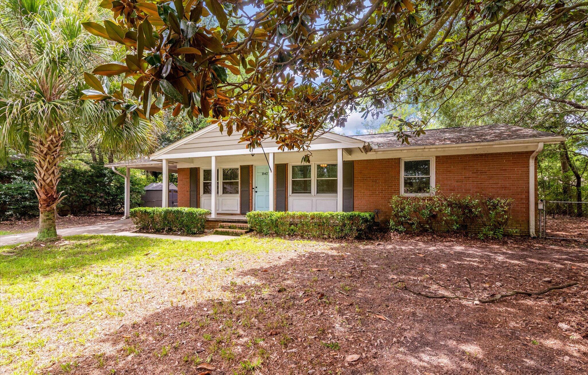 1842 Gippy Lane
